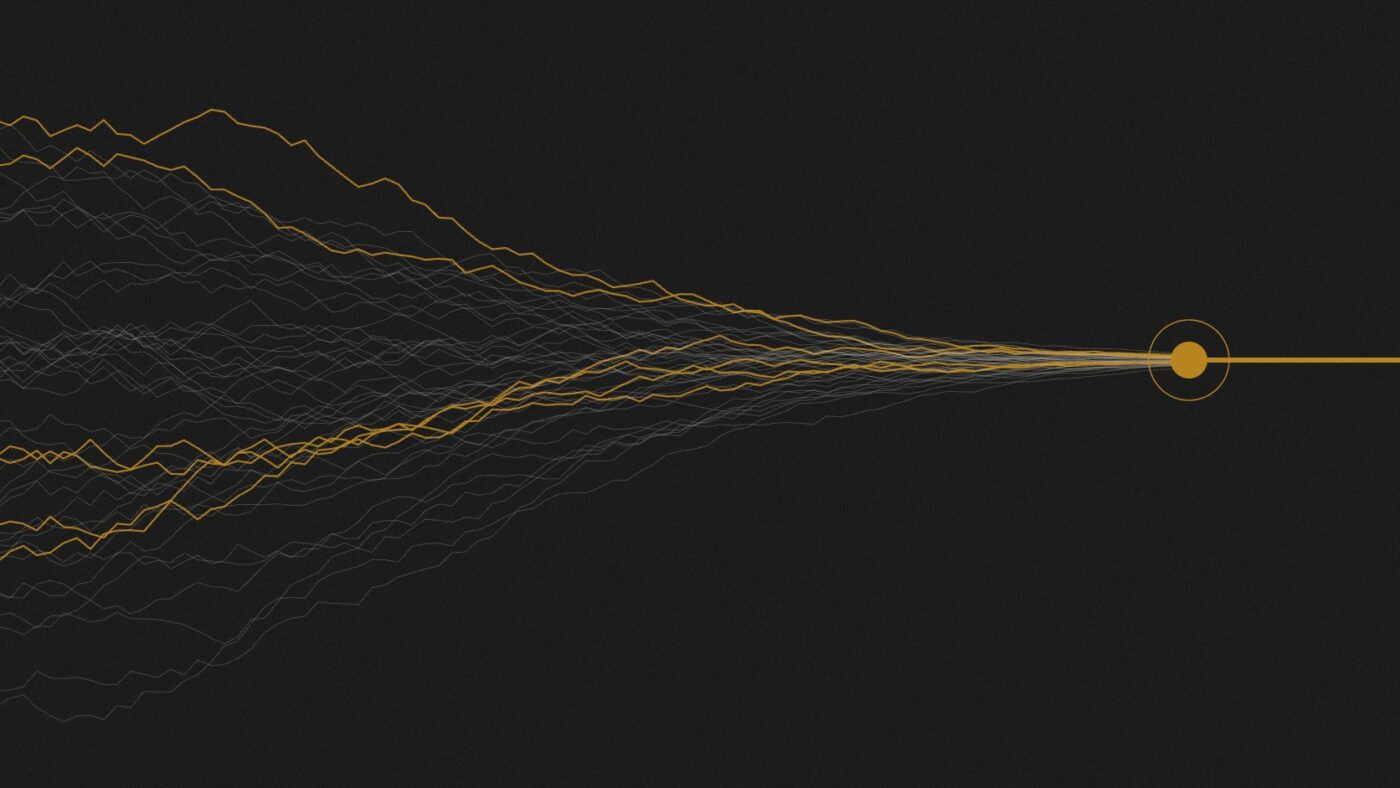 Abstrakte Illustration: viele unruhige Preispfade auf dunklem Grund, die zu einem goldenen Wertpunkt zusammenlaufen